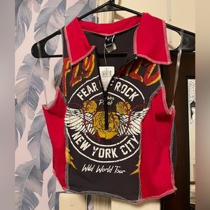 Windsor Collar Neck Graphic Band Tank Crop With Zipper NWT